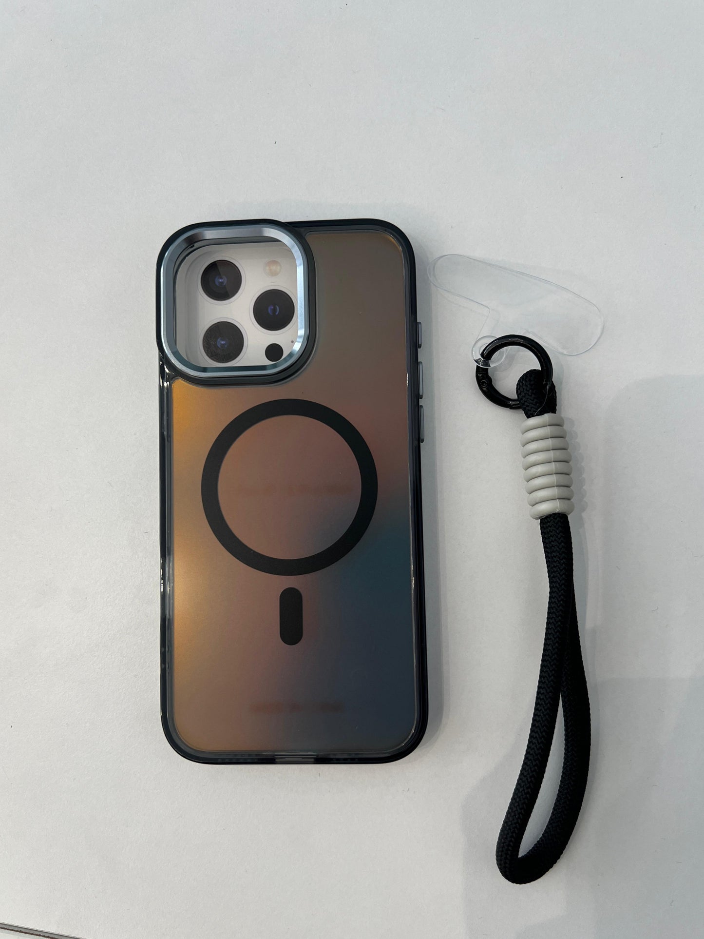 Blu wolf clear case with frame and hand strap / magsafe for iphone